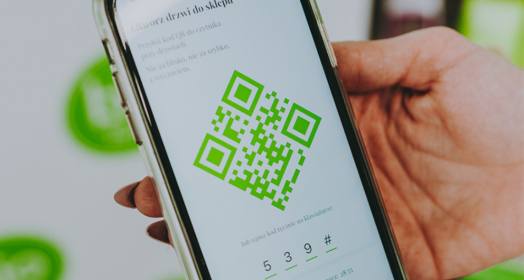 Mobile app for 24/7 access and control in unattended organic grocery stores