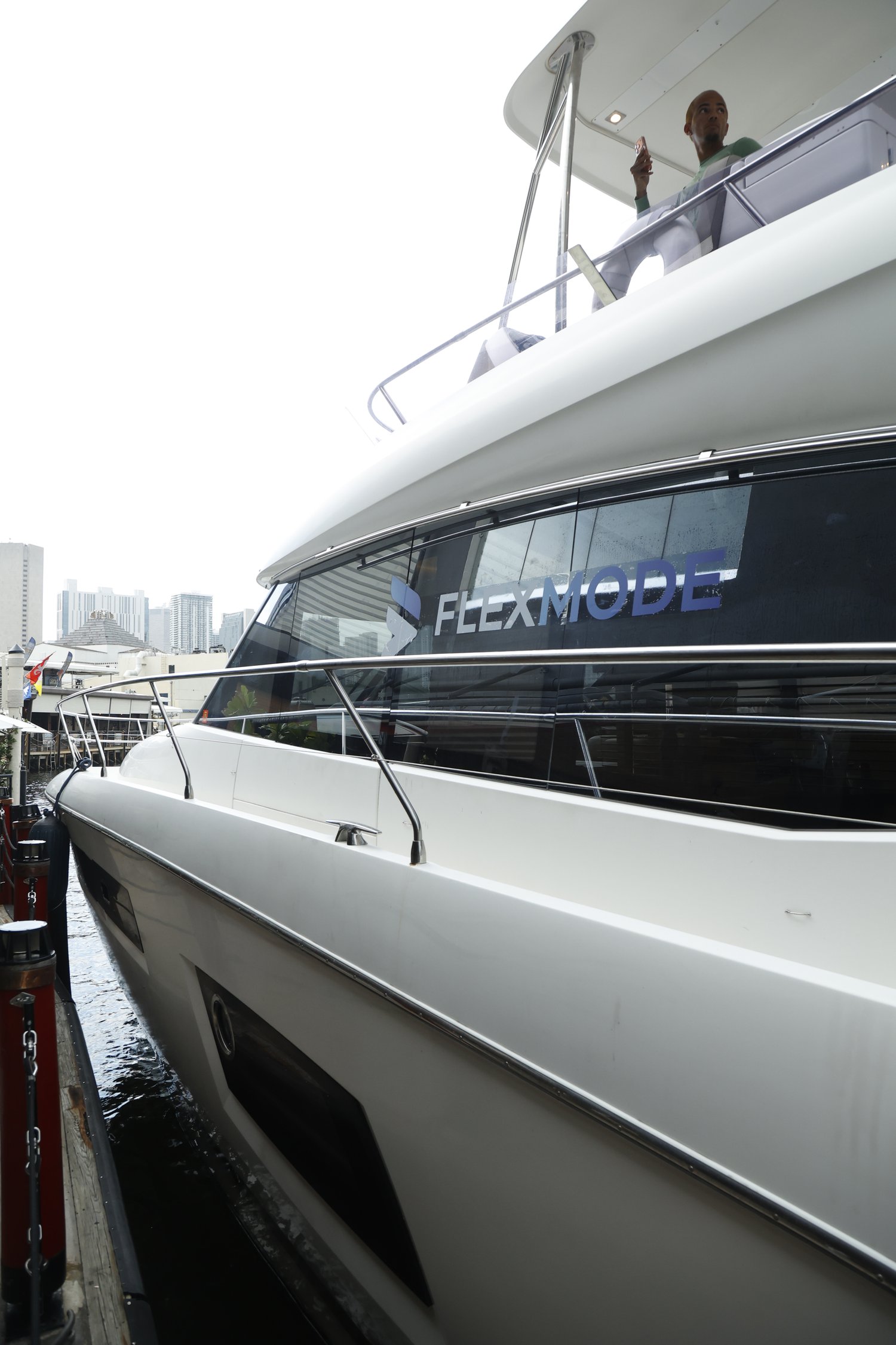 Flexmode lifestyle - Miami private club